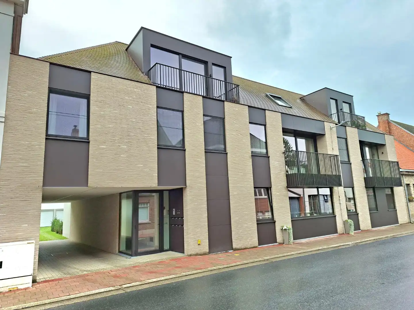 Nieuwbouwgarage foto 1
