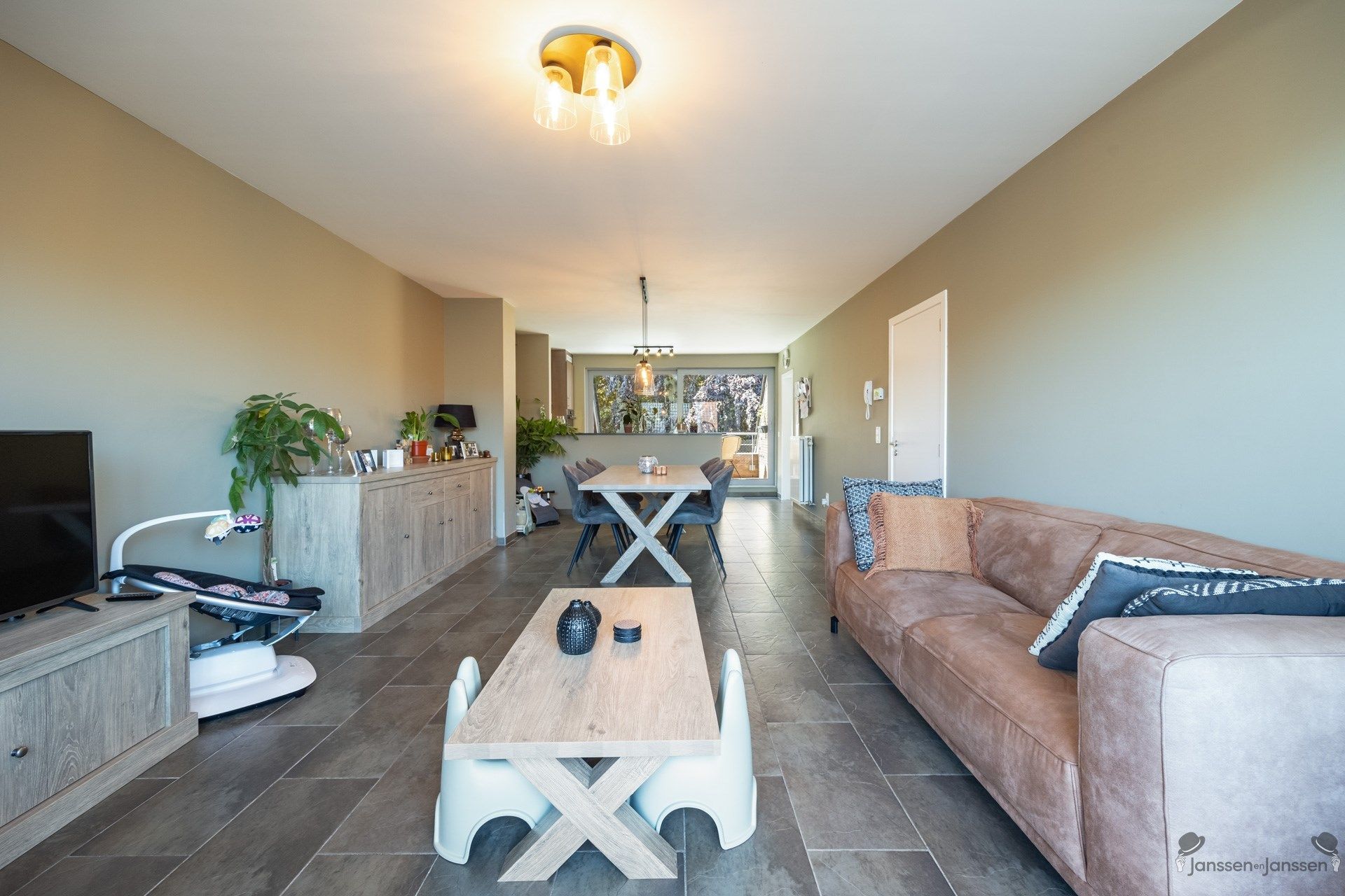 appartement met 3 slaapkamers foto 2