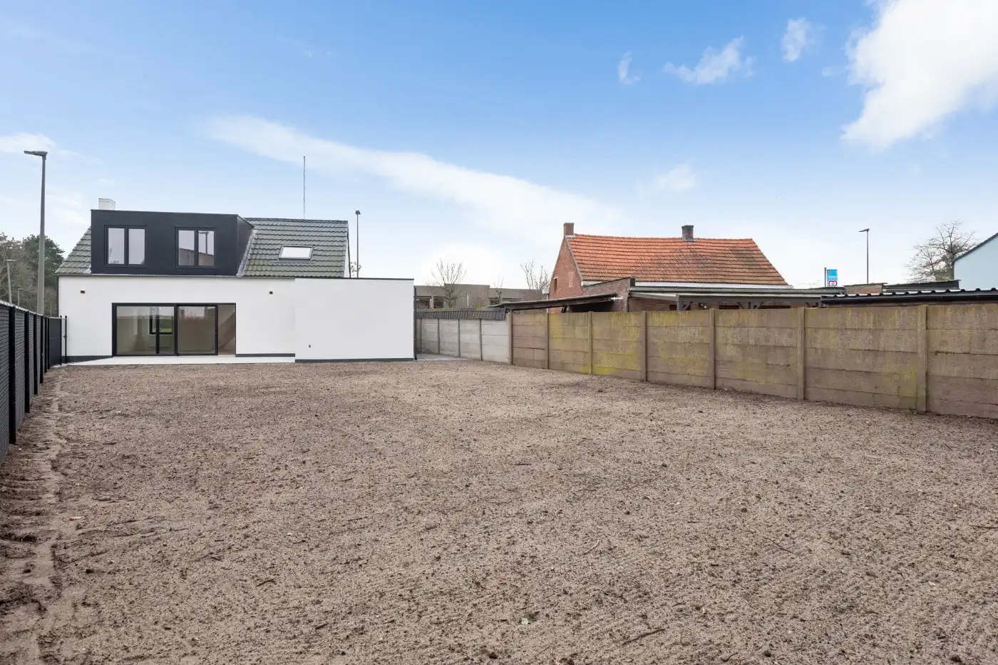 Prachtig gerenoveerde open bebouwing met 3 slpk. en autostaanplaats foto 28