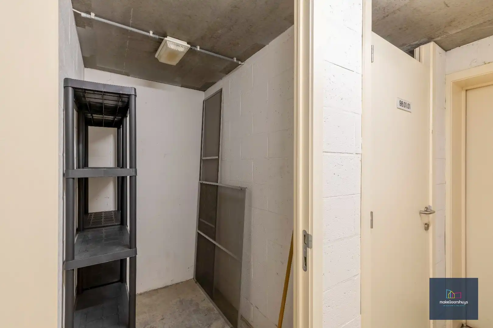 Stijlvol 2 slpk. appartement met ruim terras en staanplaats foto 25