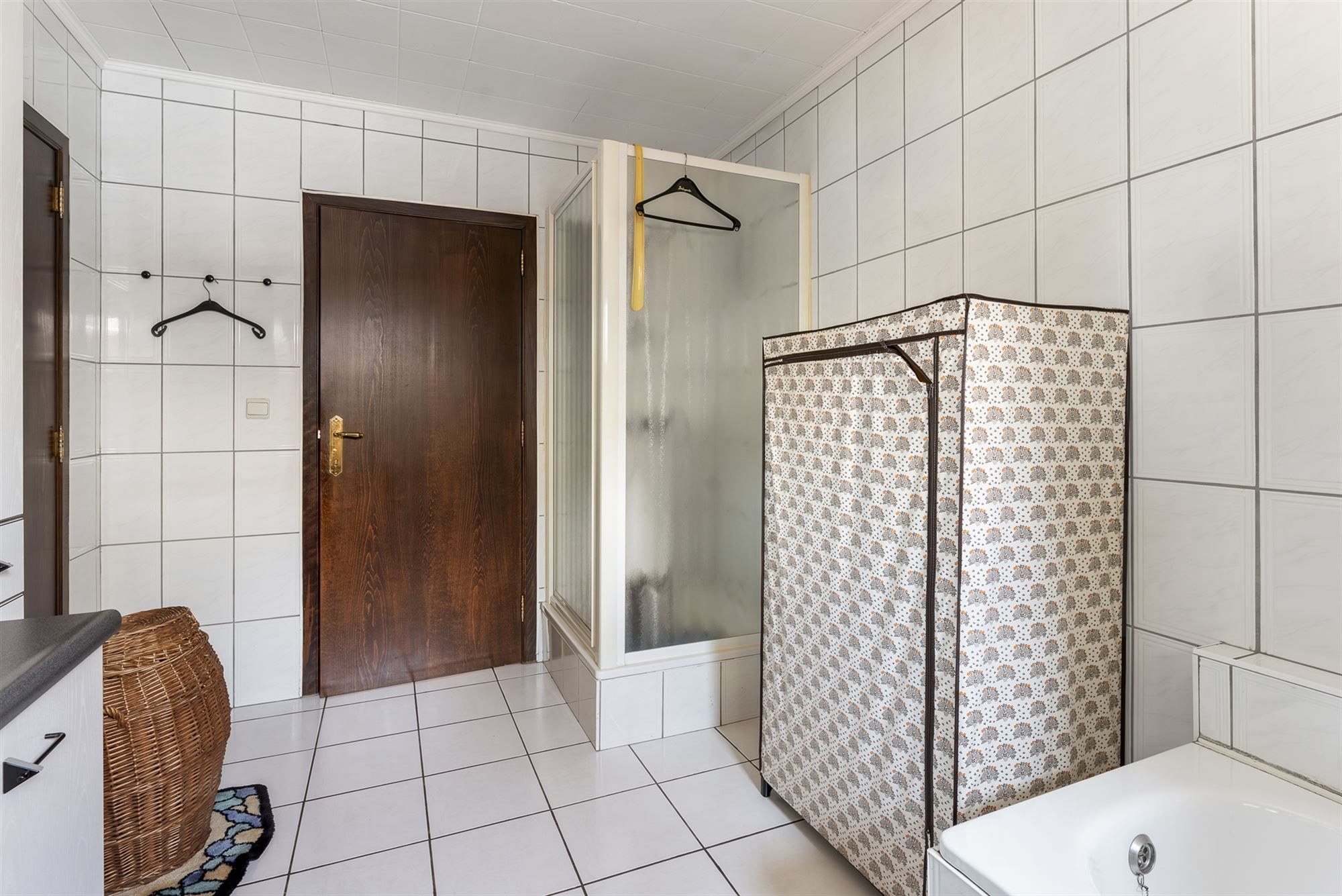 ZEER RUIME WONING (380M²) MET 4 SLAAPKAMERS GELEGEN OP EEN ZONNIG GEORIËNTEERD PERCEEL VAN 12A70CA TE BEVERLO foto 14