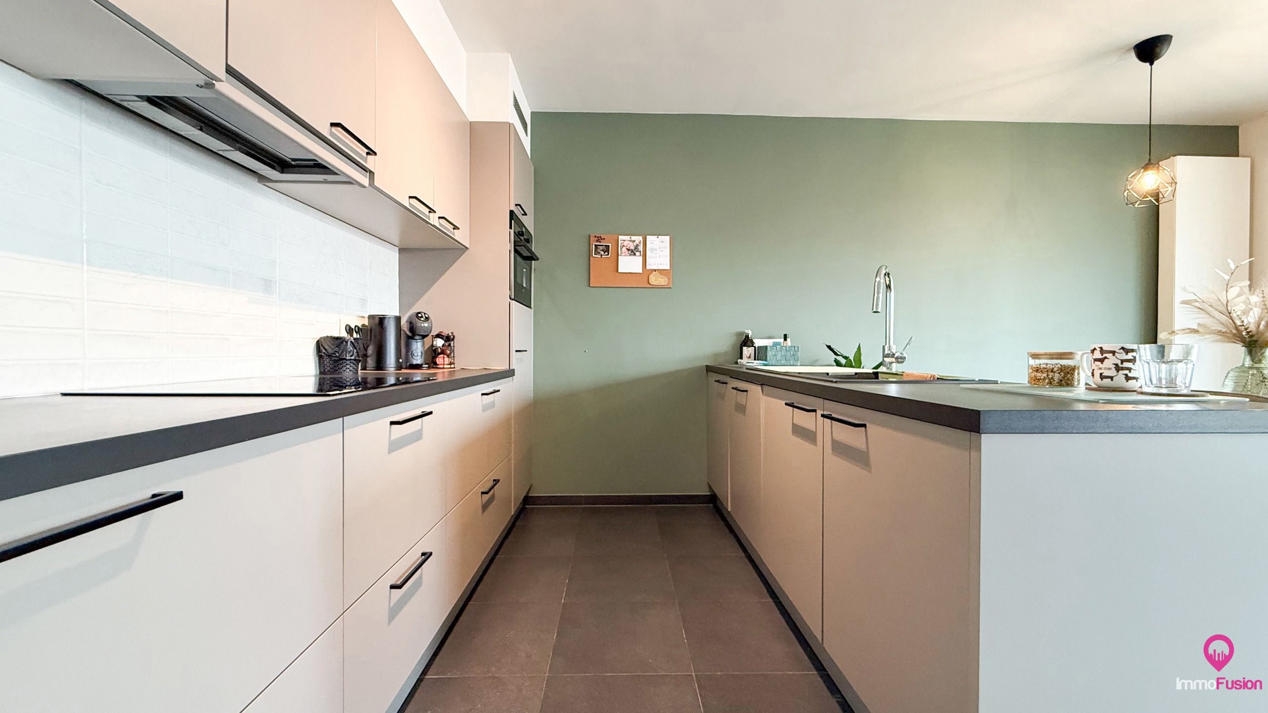 Instapklaar Appartement met 2 Slaapkamers! foto 13