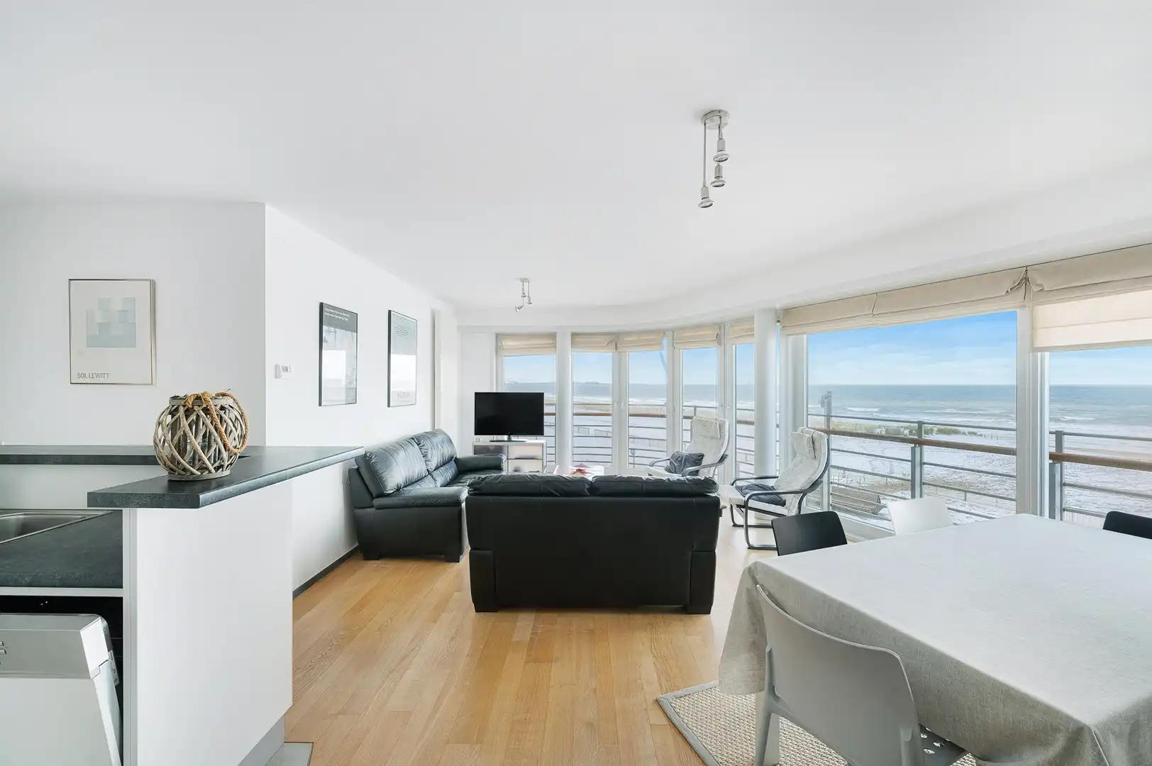 Hoekappartement op de Zeedijk met open zeezicht. foto 6