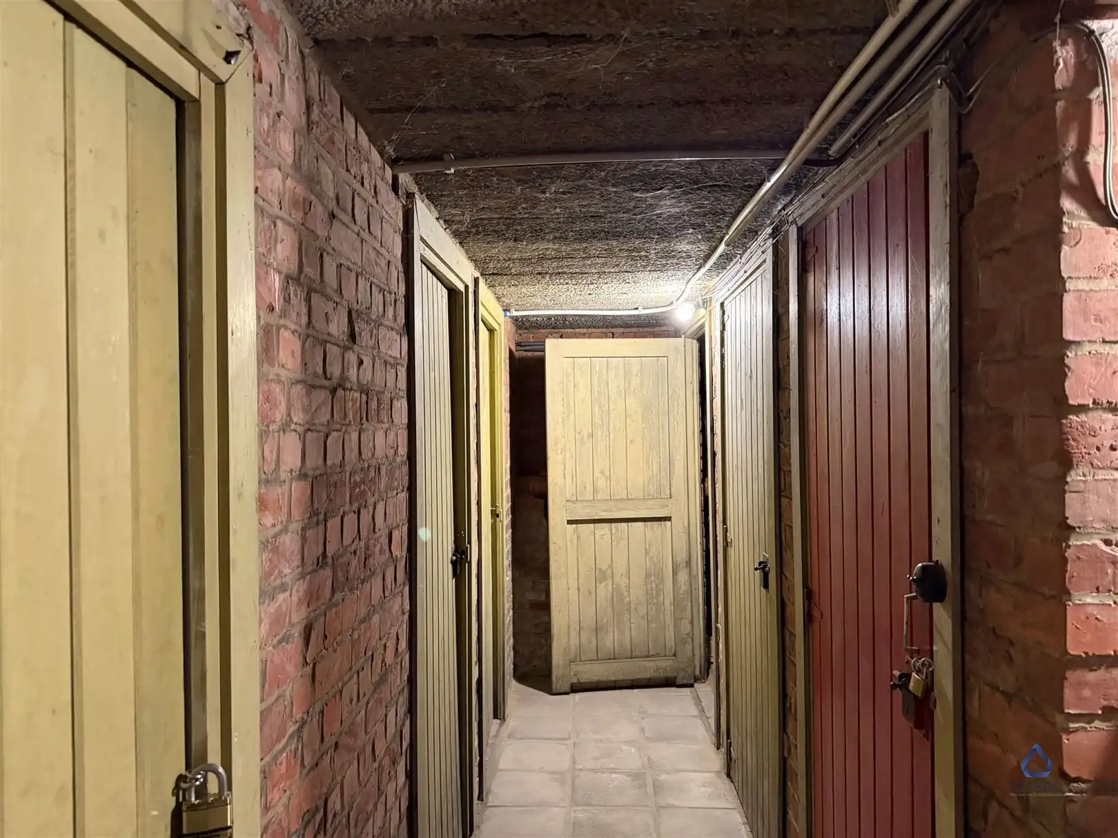 Lichtrijk 2-slaapkamerappartement te Wilrijk foto 15