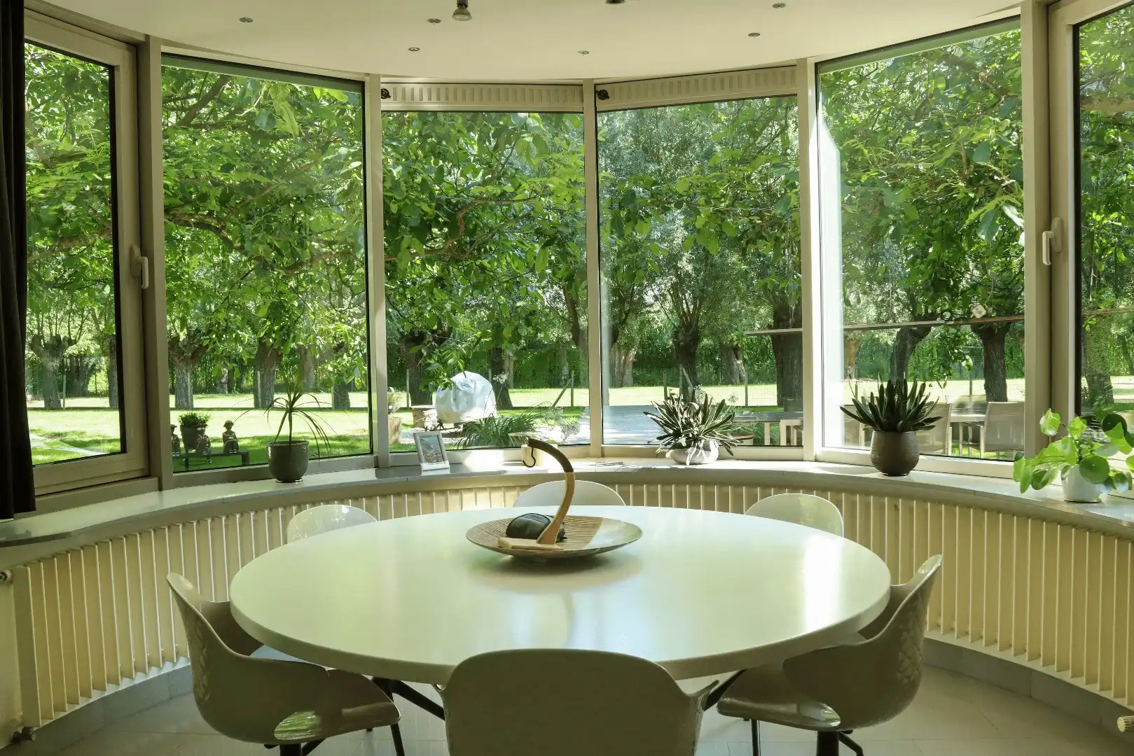 Riante villa met binnenzwembad op een uitzonderlijk domein van 6.426 m² foto 11