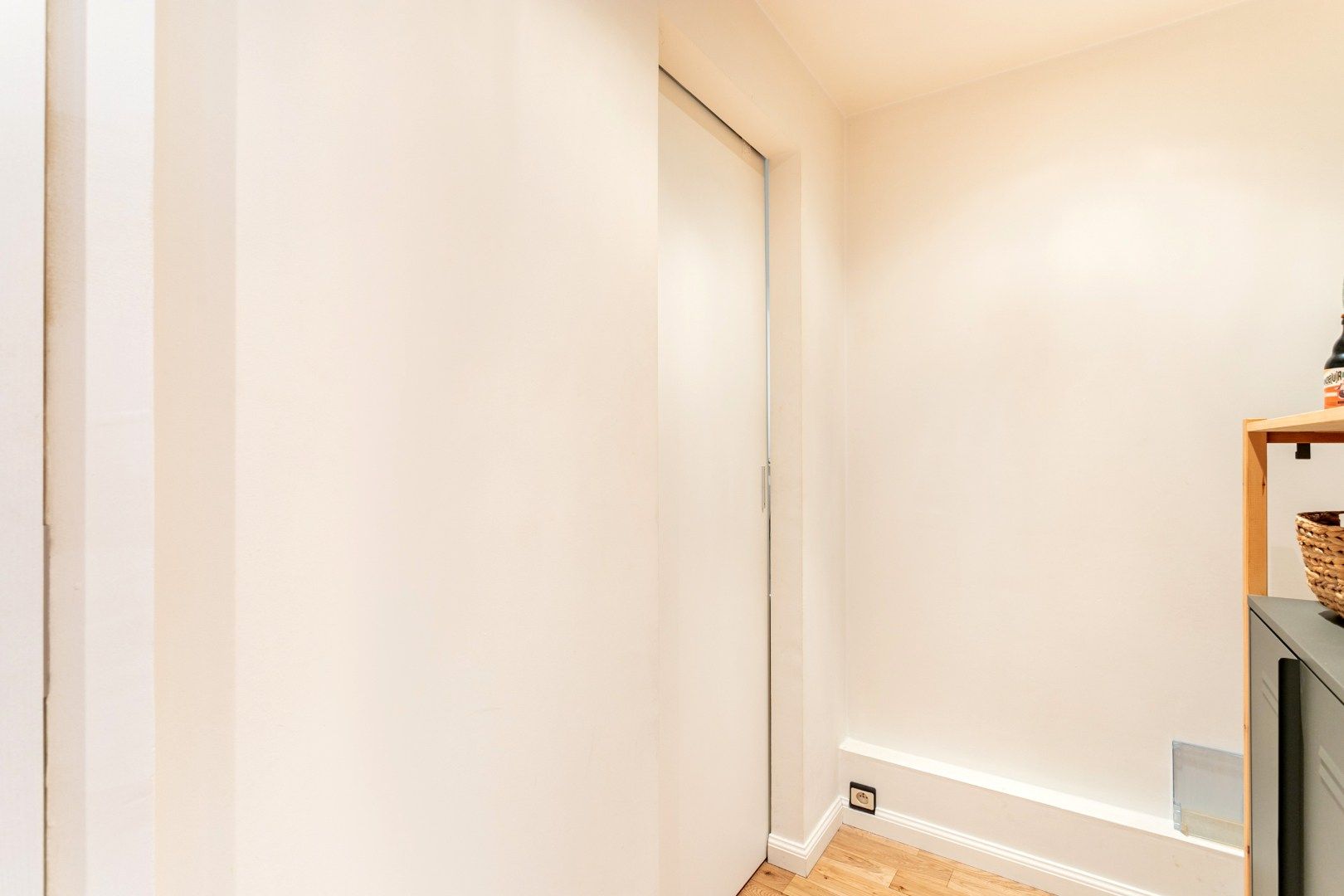 Gerenoveerd appartement met 3 slaapkamers, 2 autostaanplaatsen en zonder gemeenschappelijke lasten foto 8