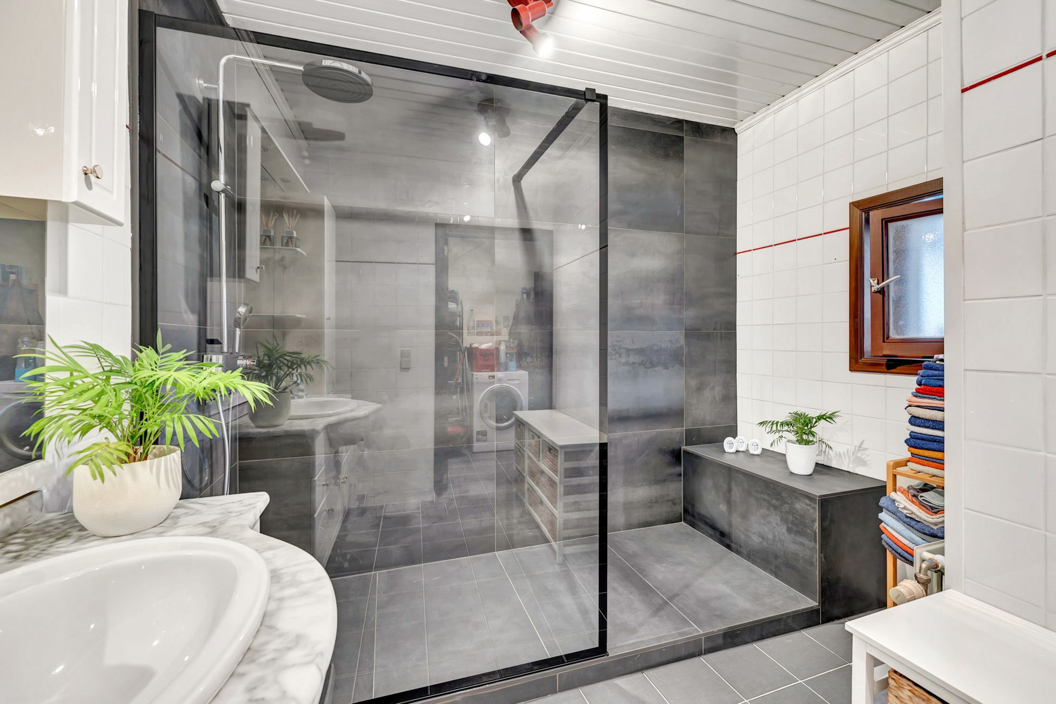 Ruime instapklare woning met 3 slpks en tuin foto 12