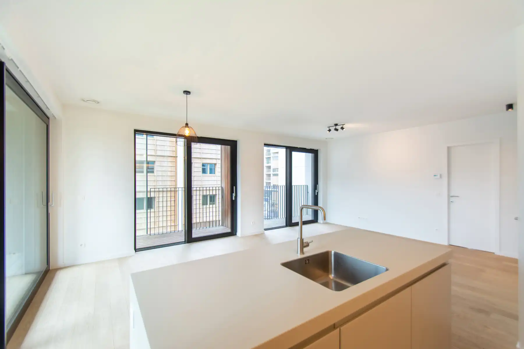 Uniek 2 slpk appartement met 2 terrassen (Nieuw Zuid) foto 5