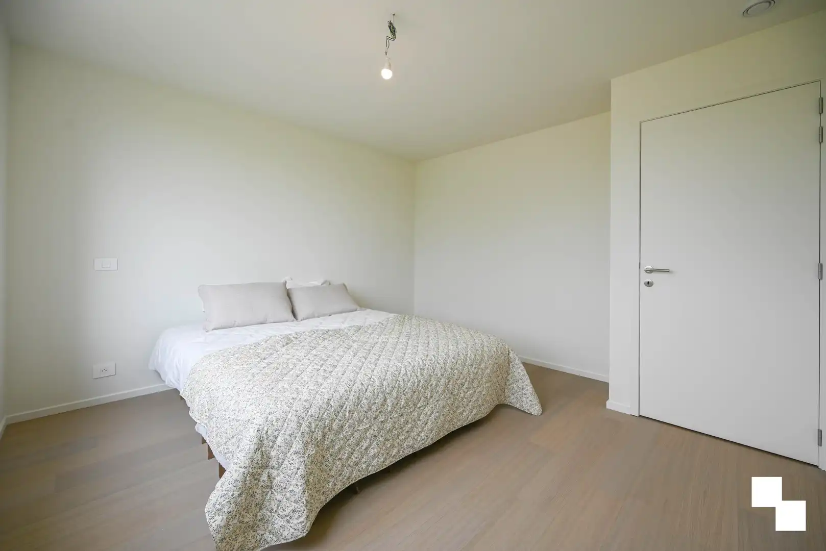 Hoogwaardig afgewerkte halfopen nieuwbouwwoning foto 13