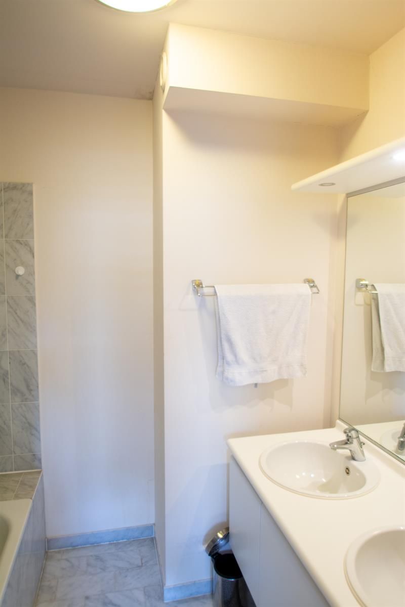 Twee slaapkamer appartement (Europese wijk) foto 10