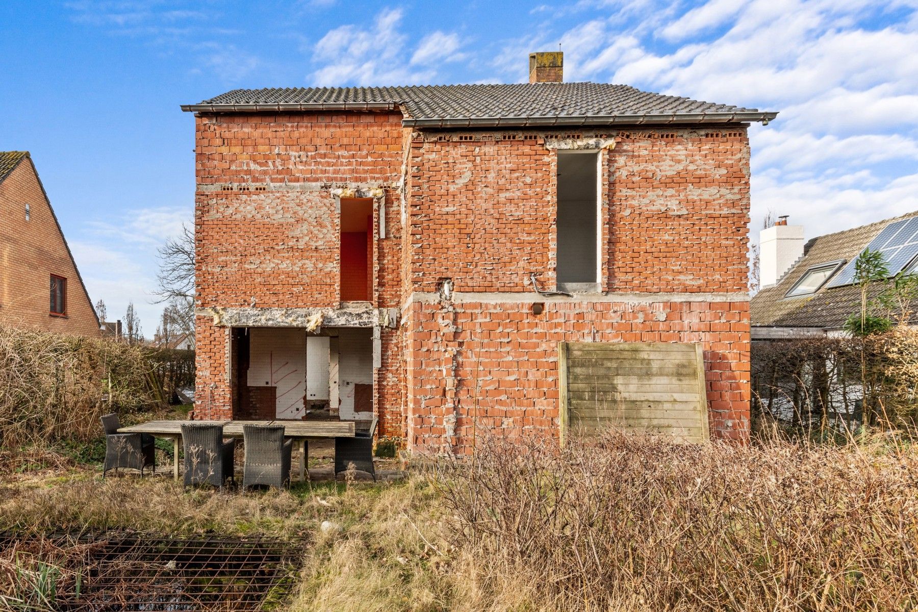 Verder af te werken woning in Varsenare op een groot perceel foto 22