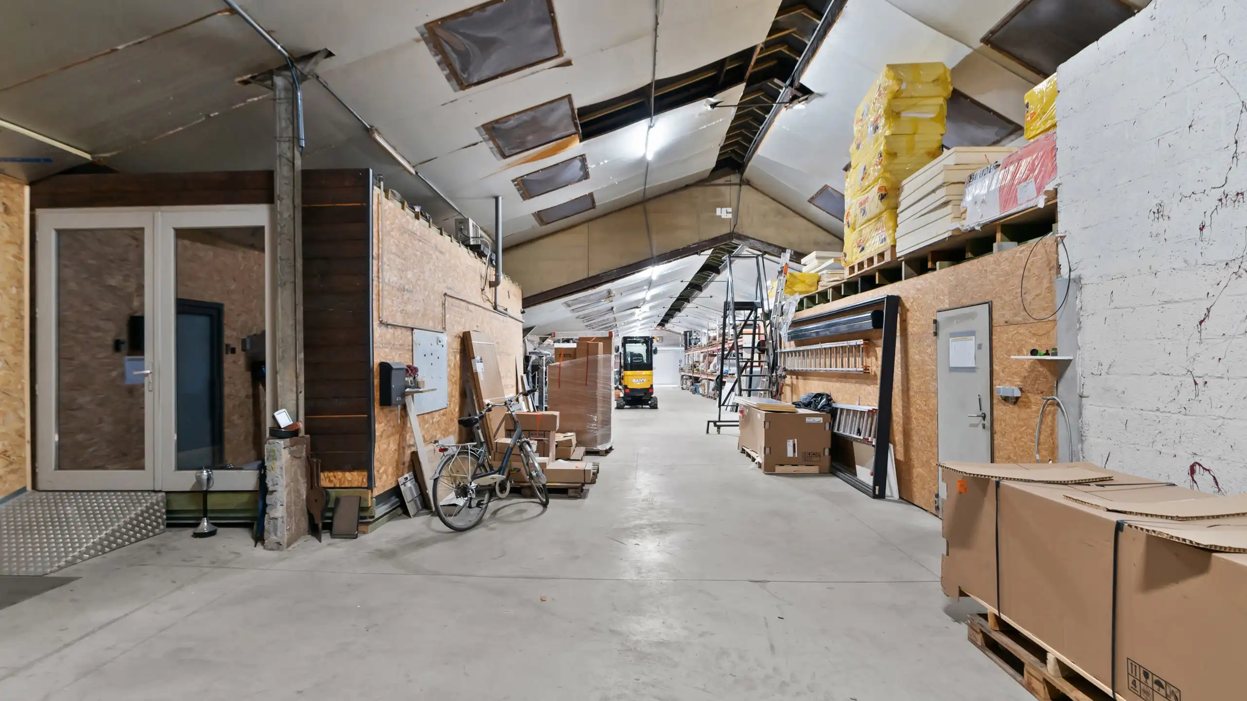 OUDSBERGEN - Zeer ruime landbouwwoning op 2,5ha met loodsen  foto 28