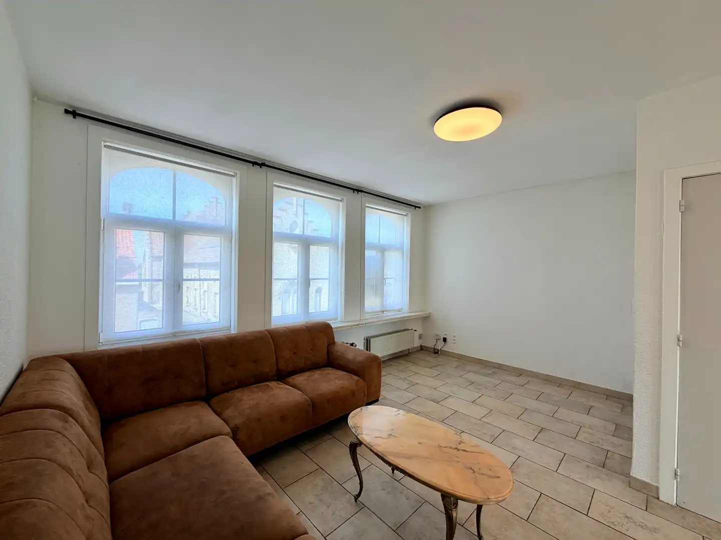 Instapklaar duplex-appartement te Lo-Reninge! foto 2