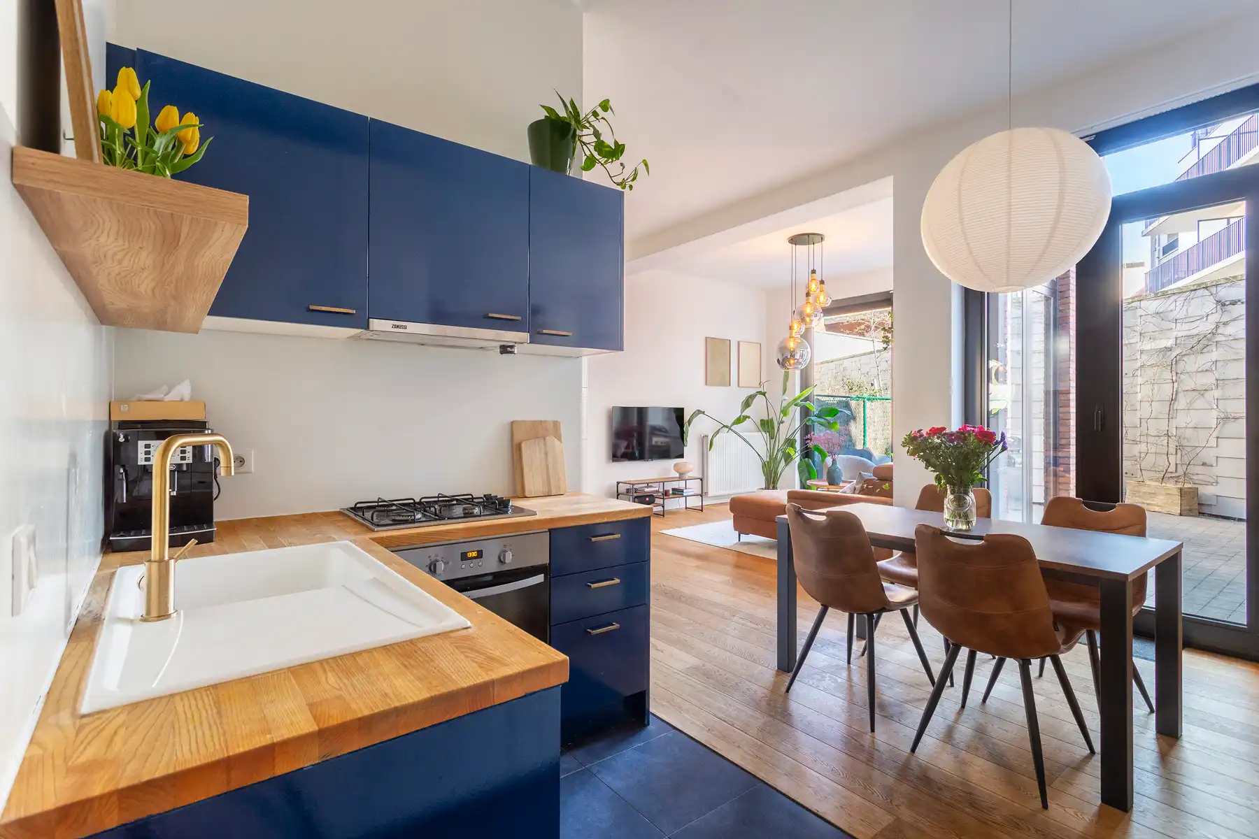 Gelijkvloers appartement met ruim terras op toplocatie! foto 6