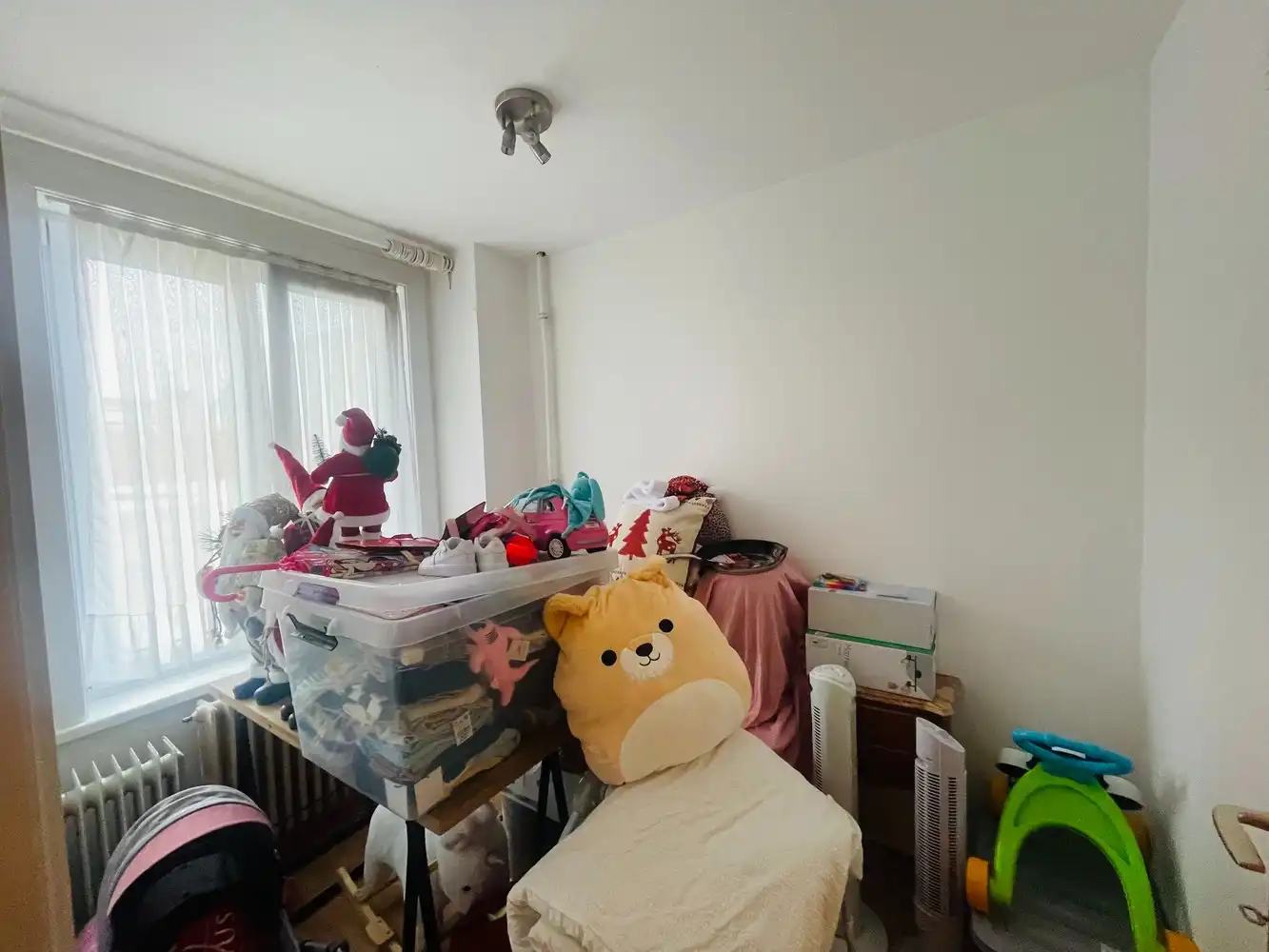 Brugge centrum, vlakbij Smedenpoort , Vestingen , t' Zand en station Ruime degelijk GEBOUWDE BEL-ETAGE  WONING met  GARAGE van circa 90 m³, 3 SLPKS en zonneterras. foto 14