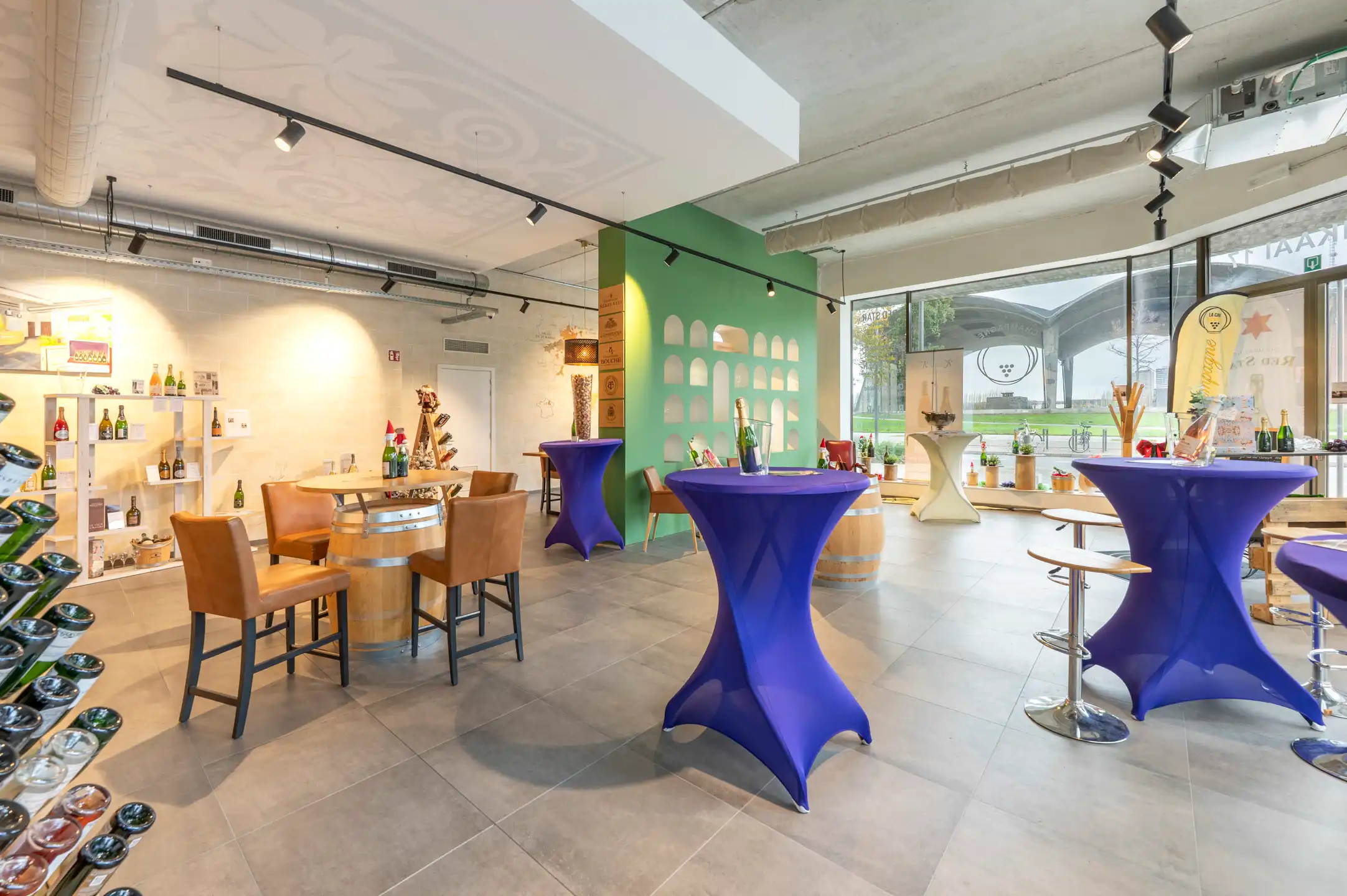 EILANDJE. Commerciële ruimte aan Red Star Line museum. foto 6