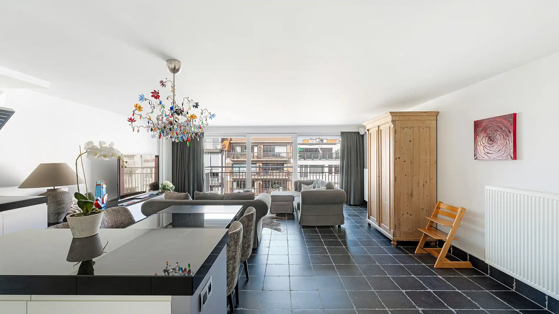 Zeer kwalitatief appartement in de Lippenslaan te koop foto 3