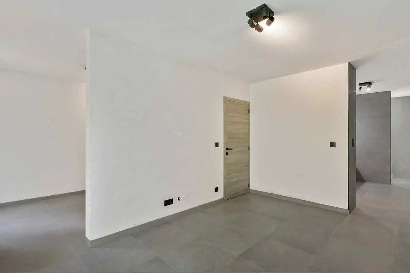 Nieuwe, energiezuinige open bebouwing in doodlopende straat. foto 22