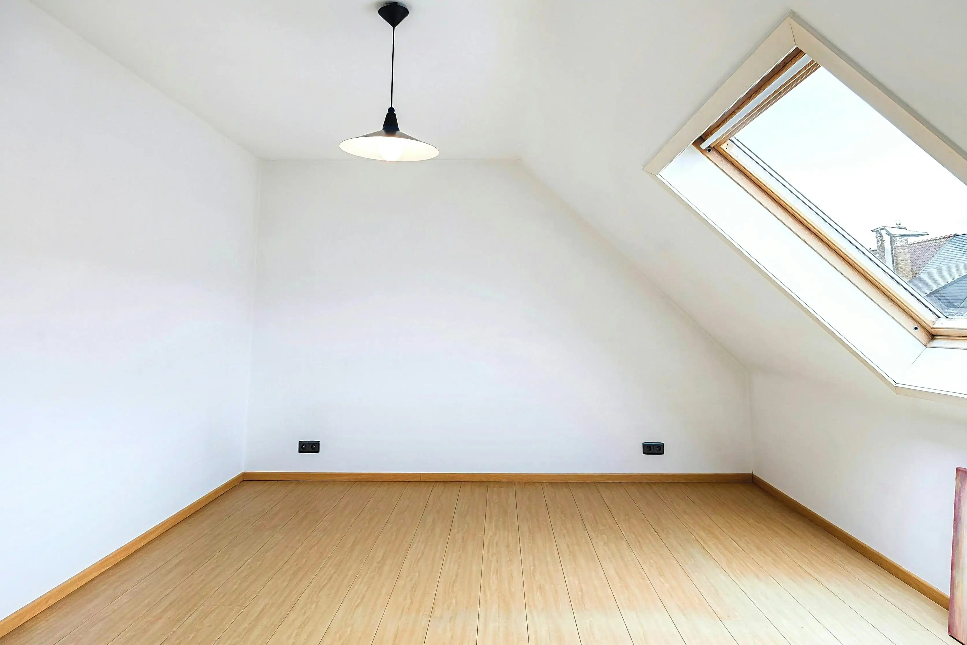 Instapklare bel-etage met 3 slaapkamers en zonnige tuin in hartje Eeklo foto 19