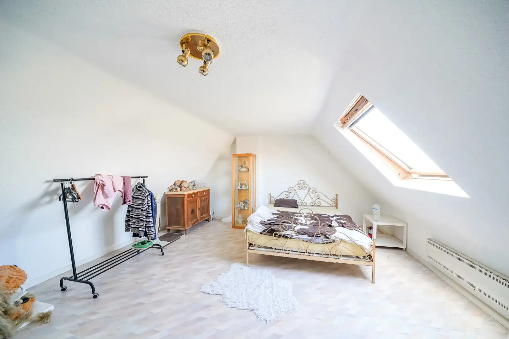 Opbrengstwoning met 2 verhuurde appartementen, tuin en 2 garages in Stene foto 21