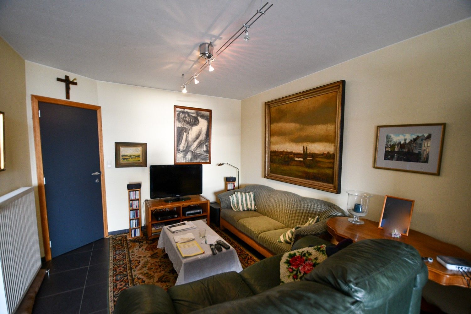 Recent 2-slaapkamerappartement met mooi overdekt terras foto 3