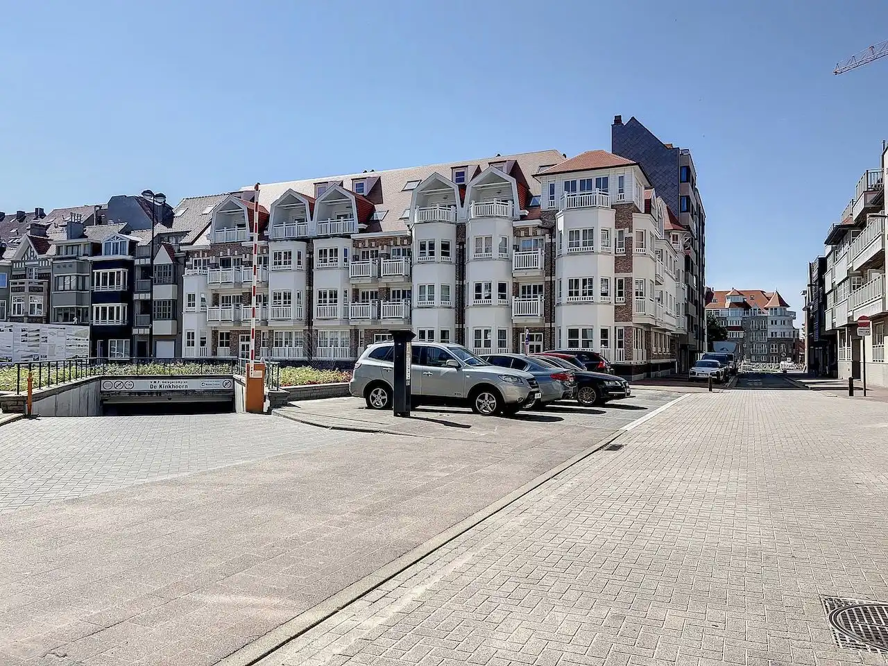 Afgesloten box, onder het plein De Kinkhoorn foto 2