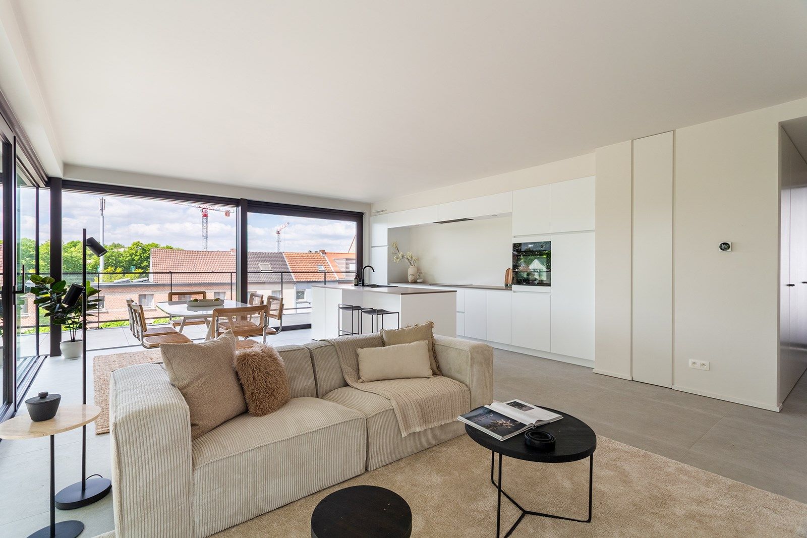 Panoramische penthouse met ruim dakterras en 3 slaapkamers foto 2