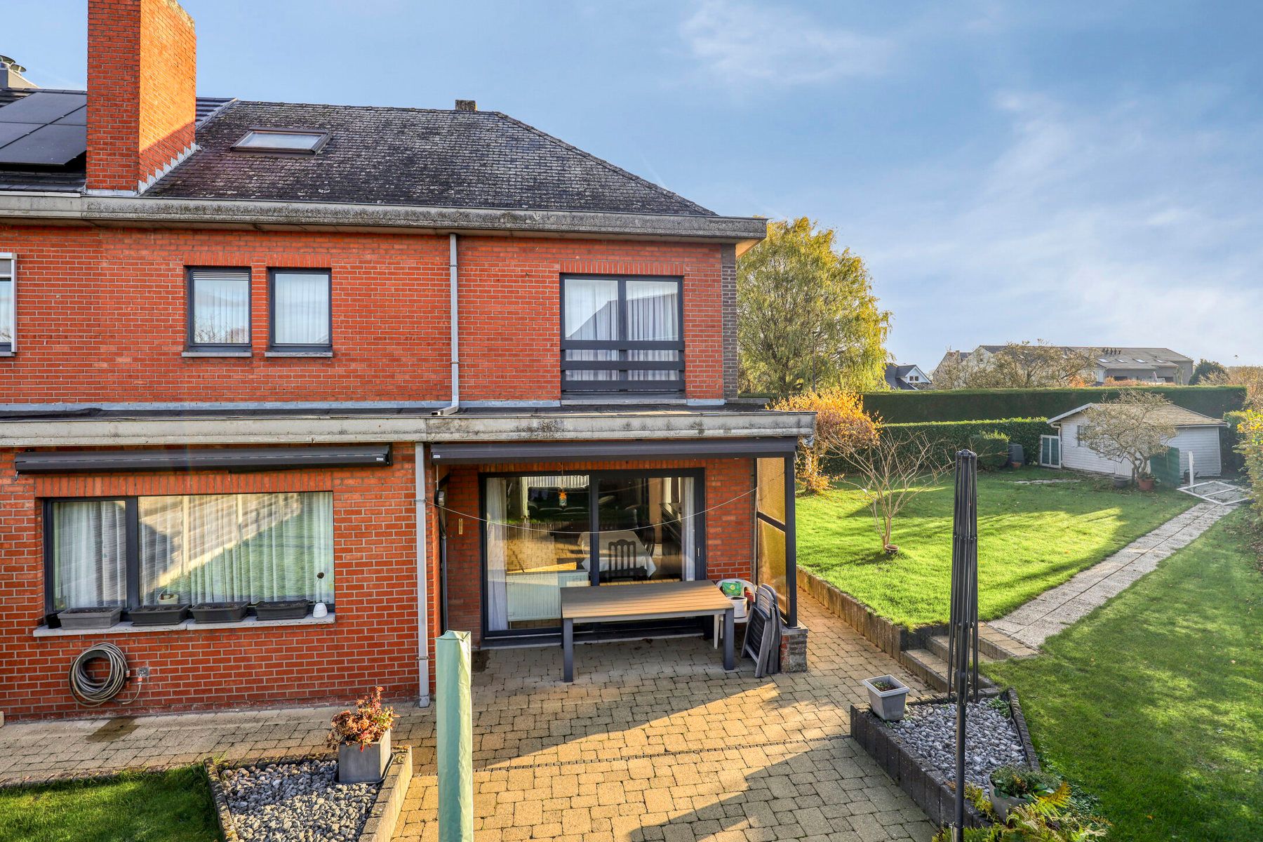 Leemans Immobiliën stelt u  deze centraal, maar toch bijzonder rustig gelegen woning in Dilbeek voor! foto 23