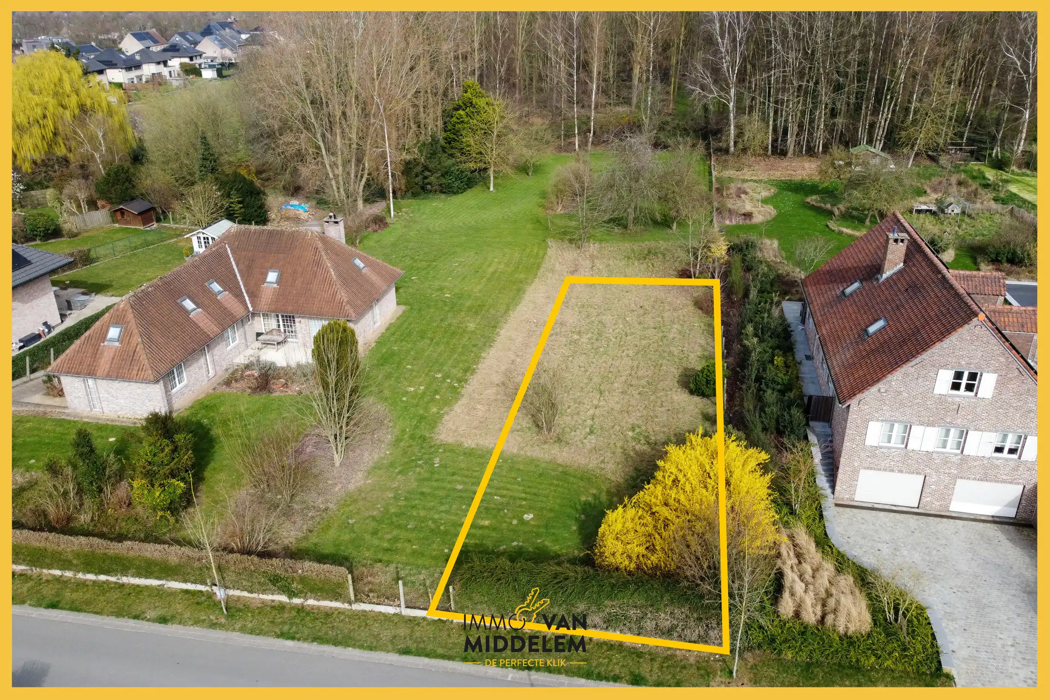 RUSTIG GELEGEN BOUWGROND VOOR HOB op +/- 4a21ca foto {{pictureIndex}}