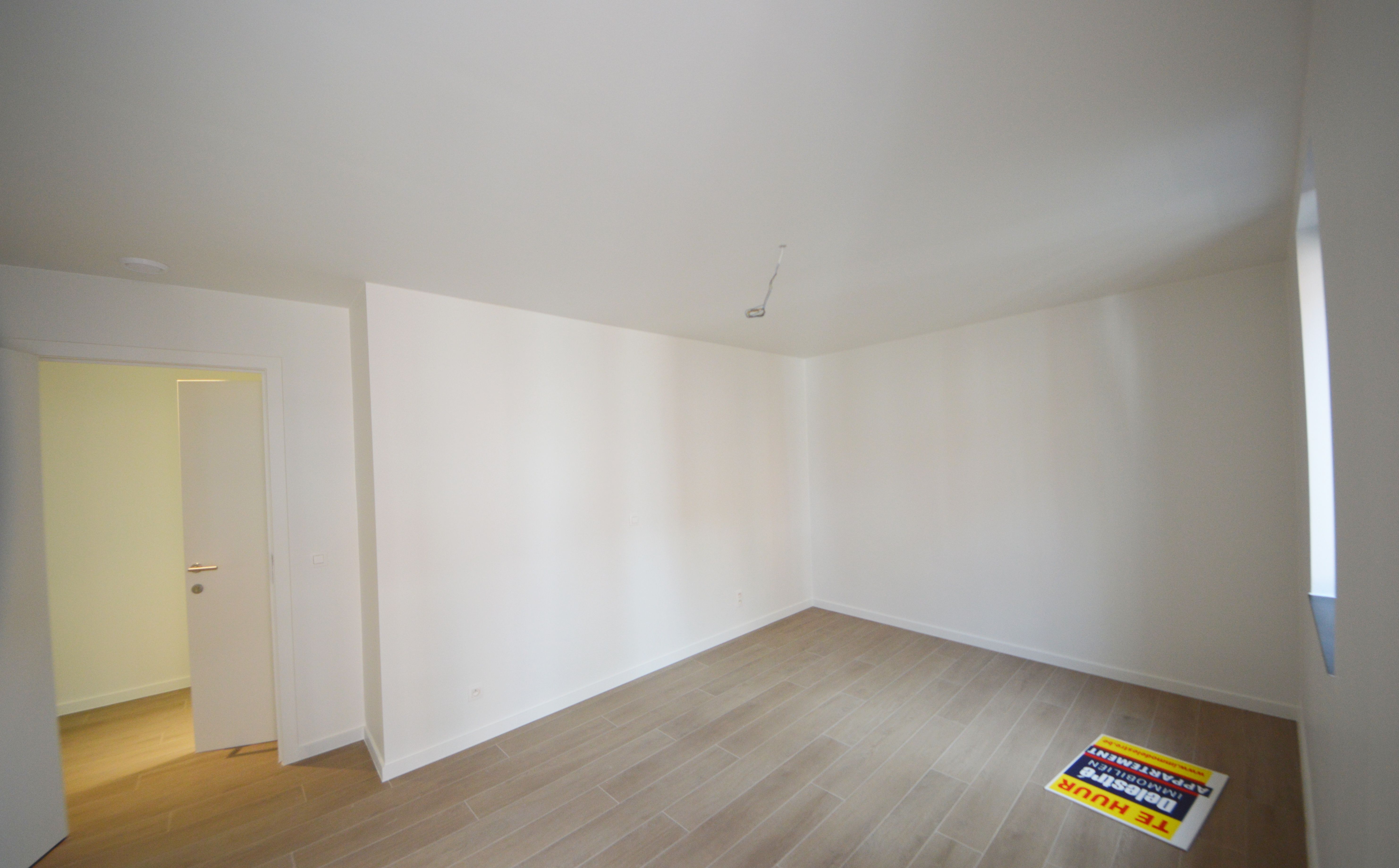 VERNIEUWBOUW MET TERRAS 2E VERDIEP foto 15