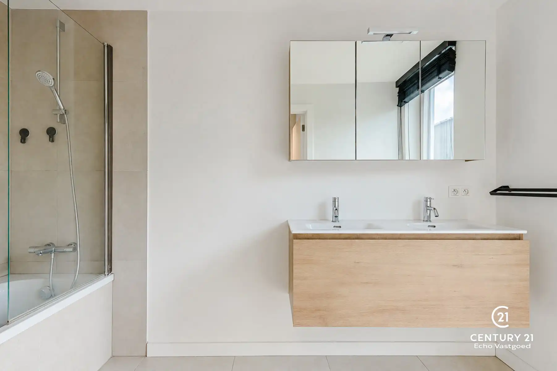 Exclusief gerenoveerd triplexappartement in hartje Turnhout foto 17