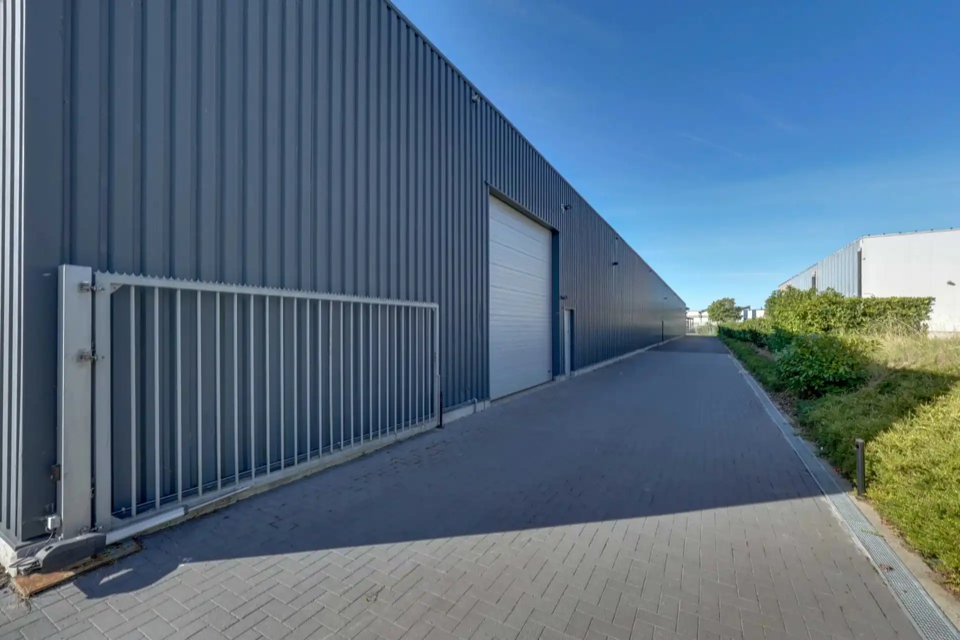Industrieel gebouw op strategische locatie foto 5