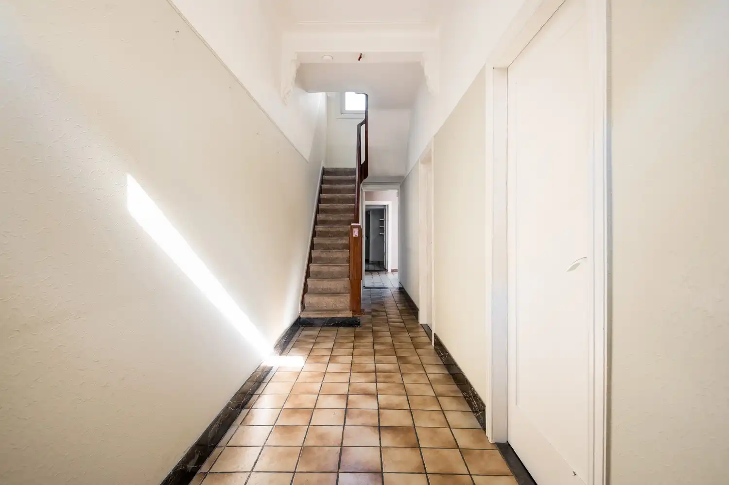 Te renoveren woning met 3 slaapkamers op toplocatie nabij centrum en station van Lier! foto 11
