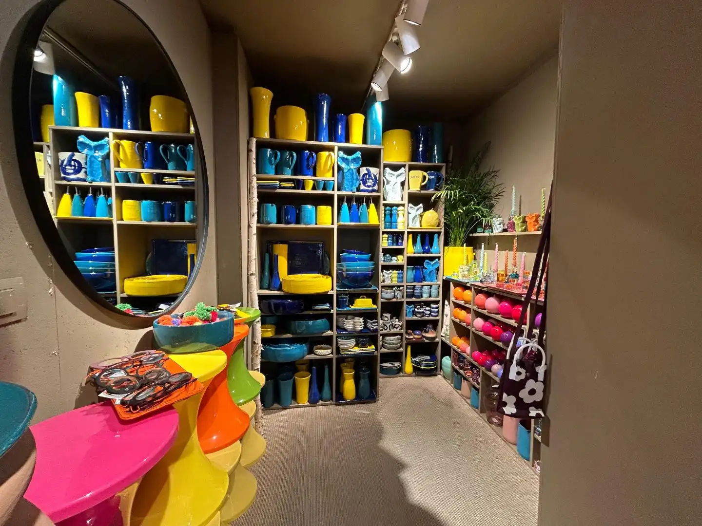 Veelzijdig hoekpand in trendy winkelbuurt foto 4