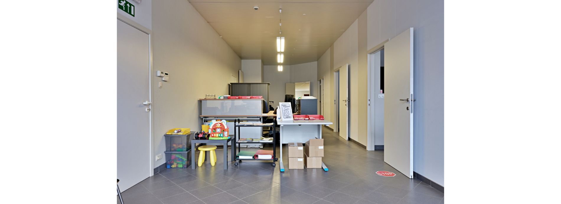 INTERESSANTE WONING MET KANTOOR & LOODS IN CENTRUM IEPER foto 9