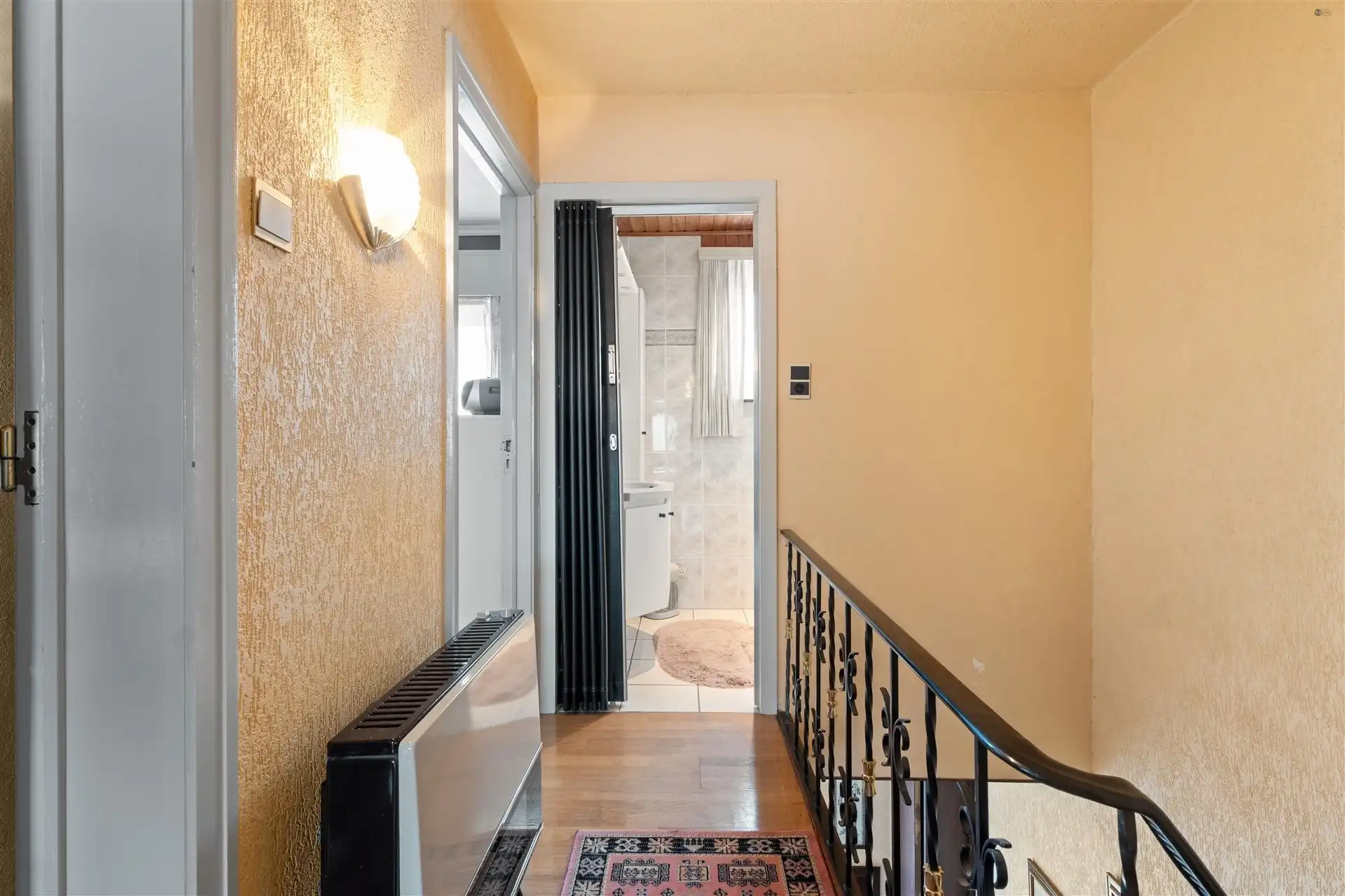 Half open bebouwing met dubbele garage en prachtig uitzicht foto 19