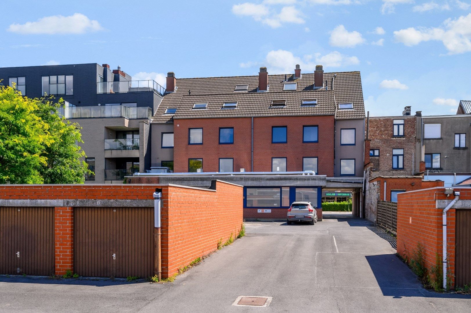 Instapklaar appartement met ruim terras foto 13