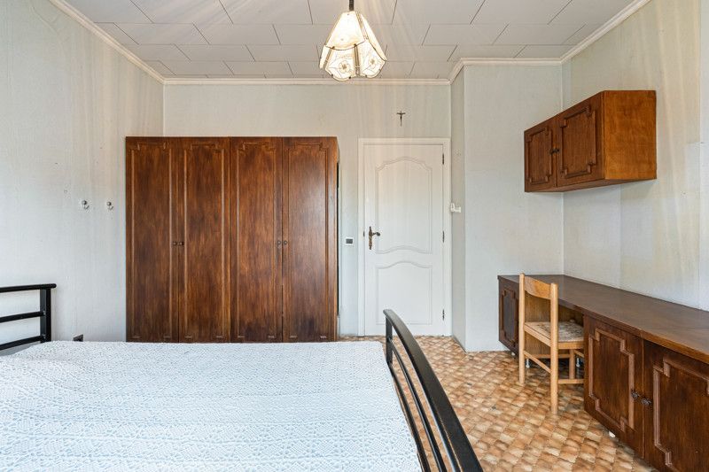 Gelijkvloerse woning met grote loods achteraan op 25are foto 26