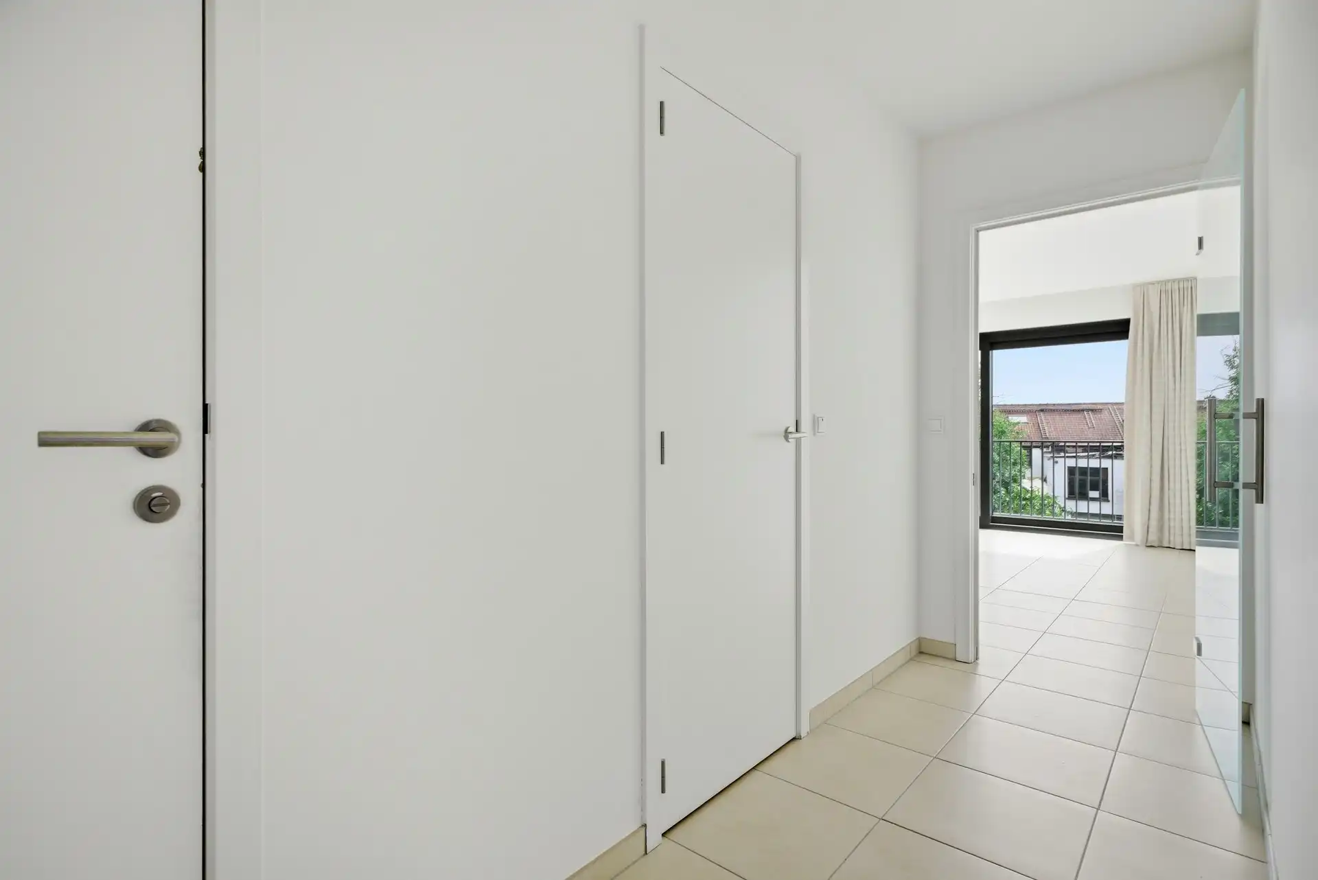 Modern en energiezuinig appartement op rustige locatie in doodlopende straat te Hamme foto 2