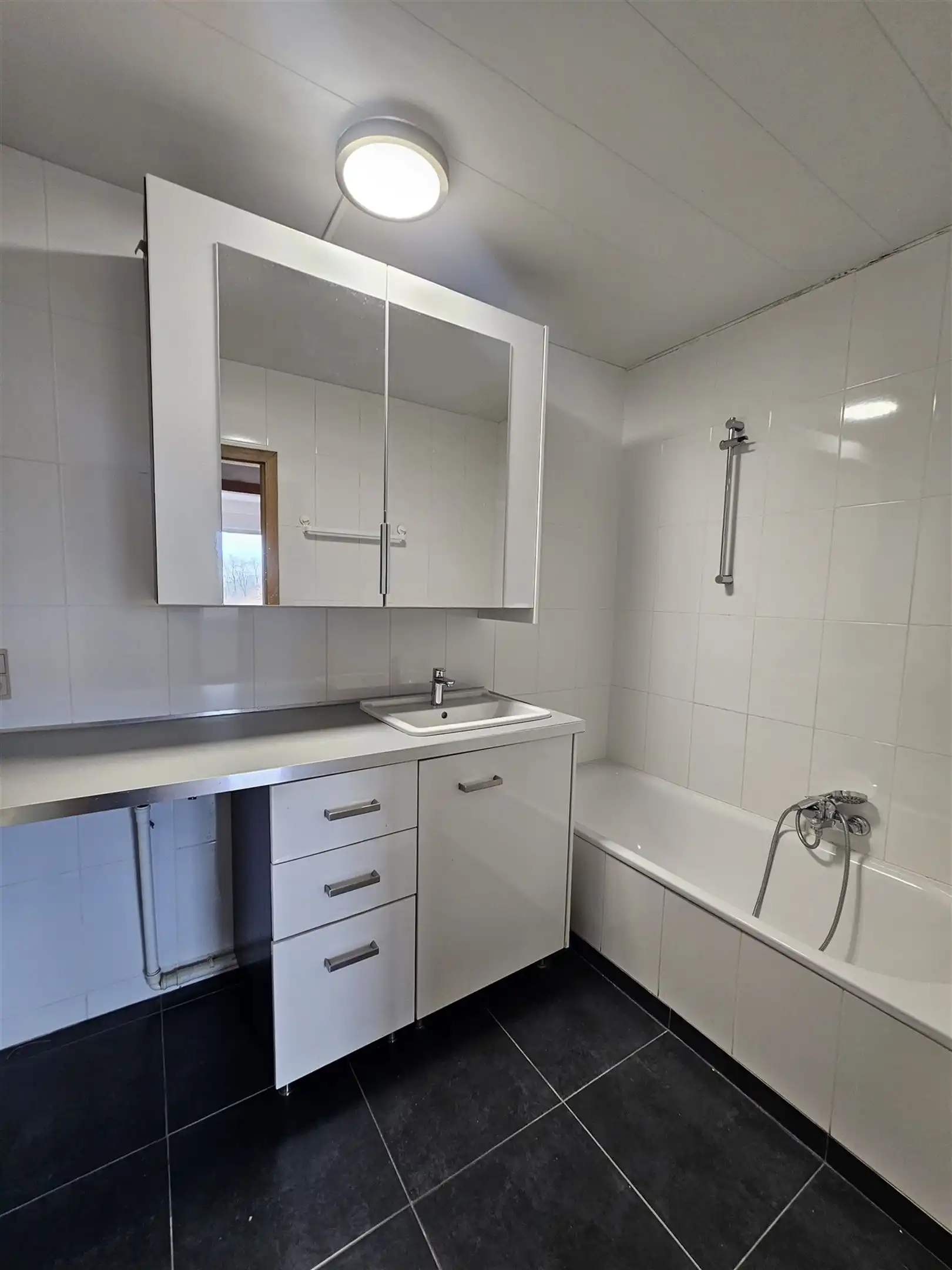 Appartement met 2 slpks en staanplaats. foto 5