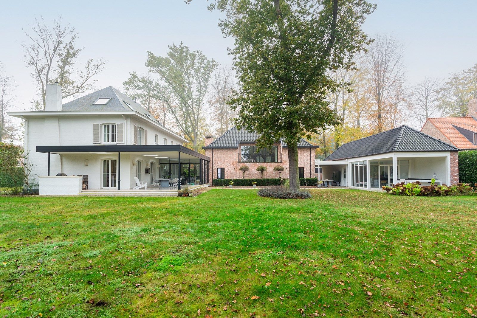 Unieke gerenoveerde villa met tal van mogelijkheden foto 2