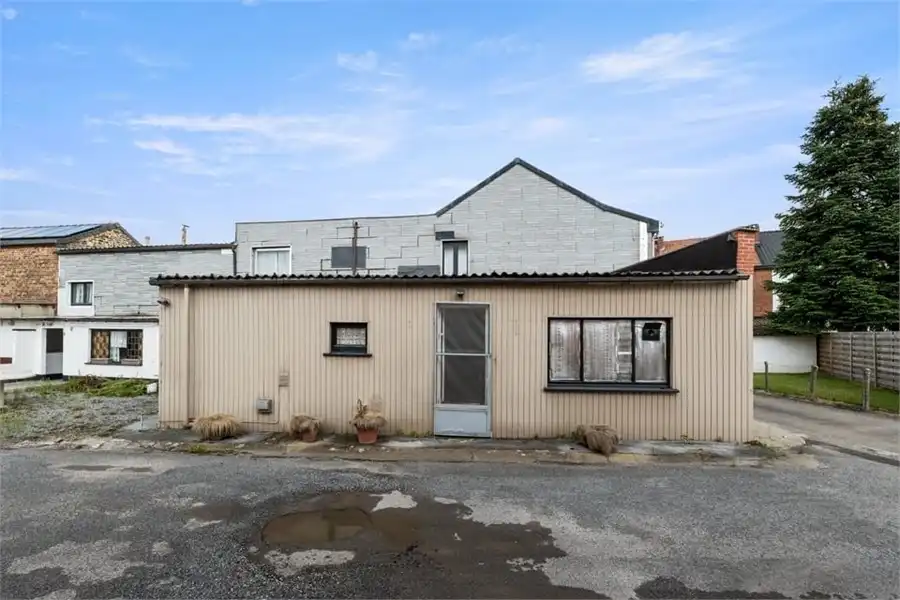 2 TE RENOVEREN WONINGEN+ 16 GARAGES OP EEN PERCEEL VAN 9A87 foto 31