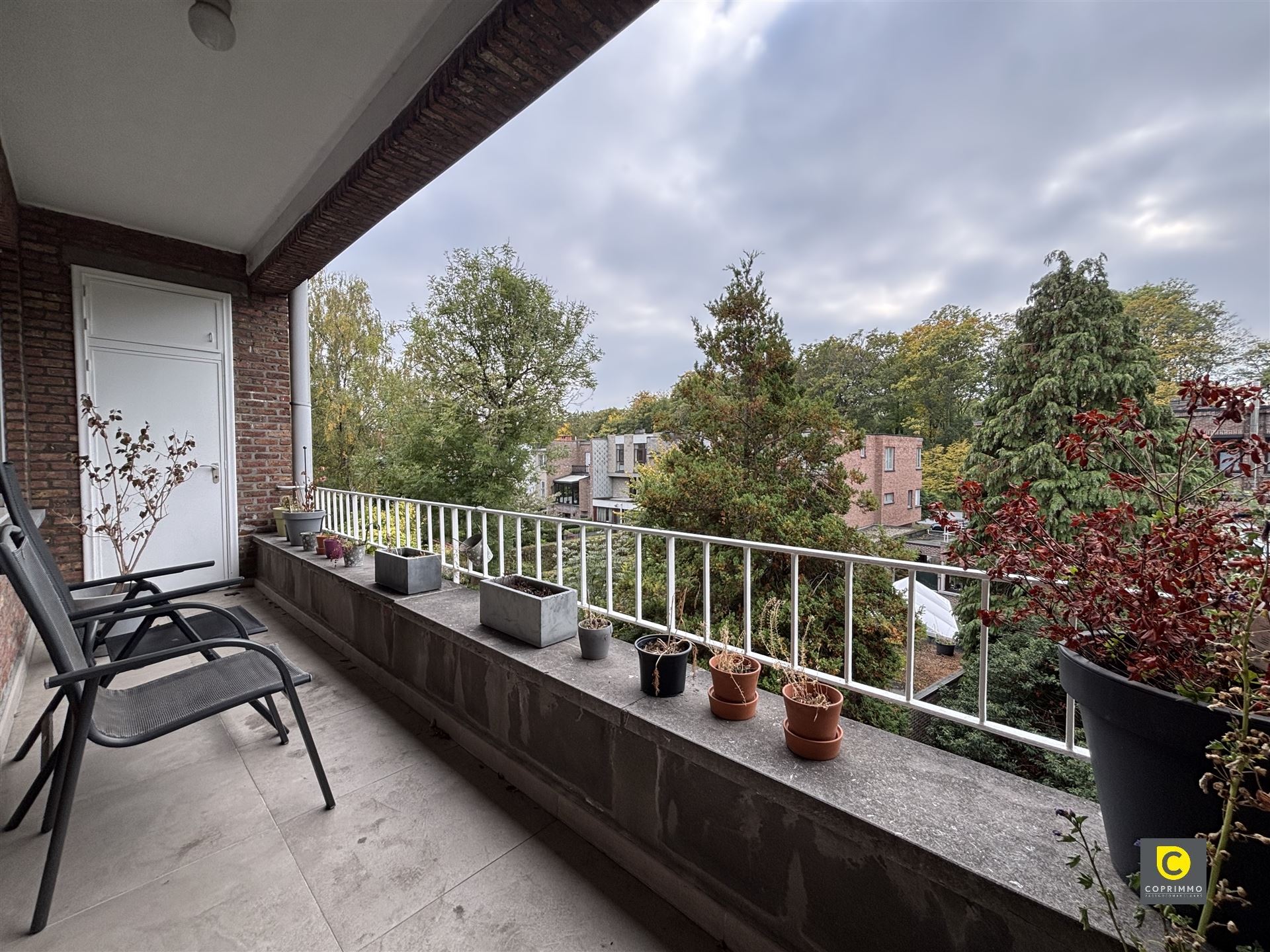 Ruim 3 slk app met terras! foto 16