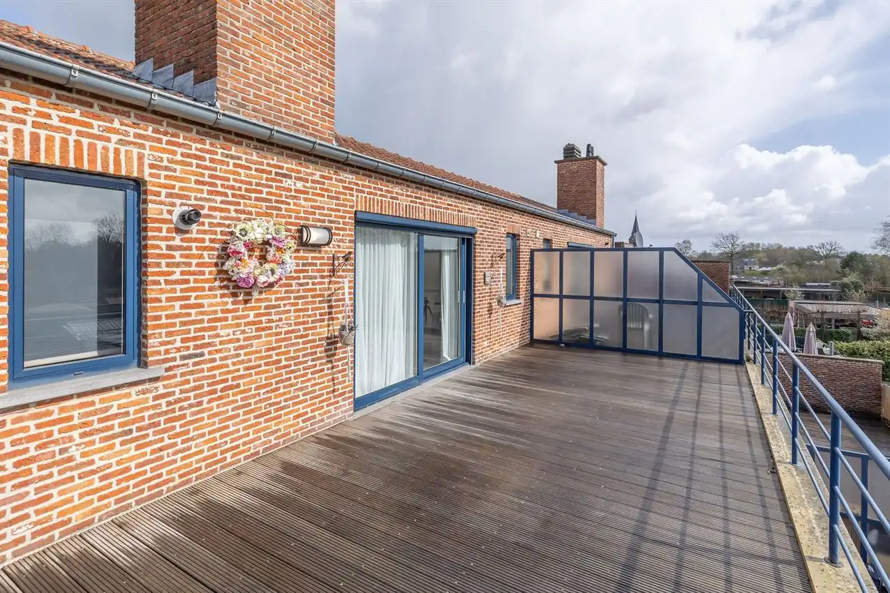 Appartement met ruim terras en garage in centrum foto 3