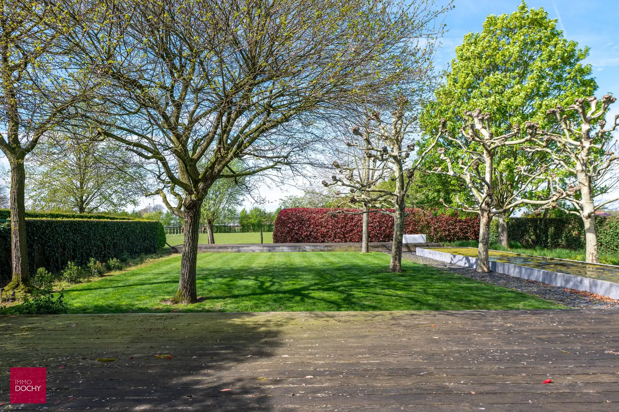 Rustig gelegen vernieuwde villa foto 8