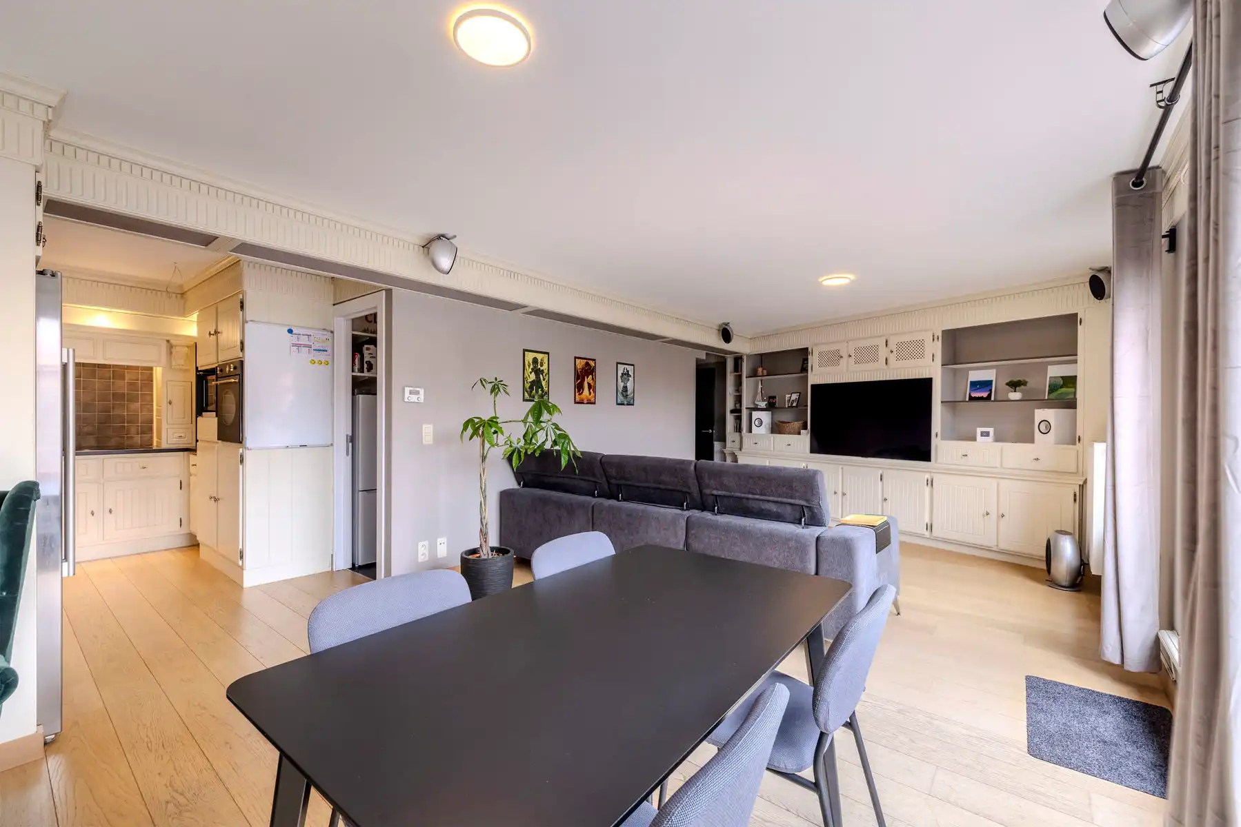 Ruim en stijlvol appartement met 3 slpks, terras en ondergrondse staanplaats in hartje Balen foto 7