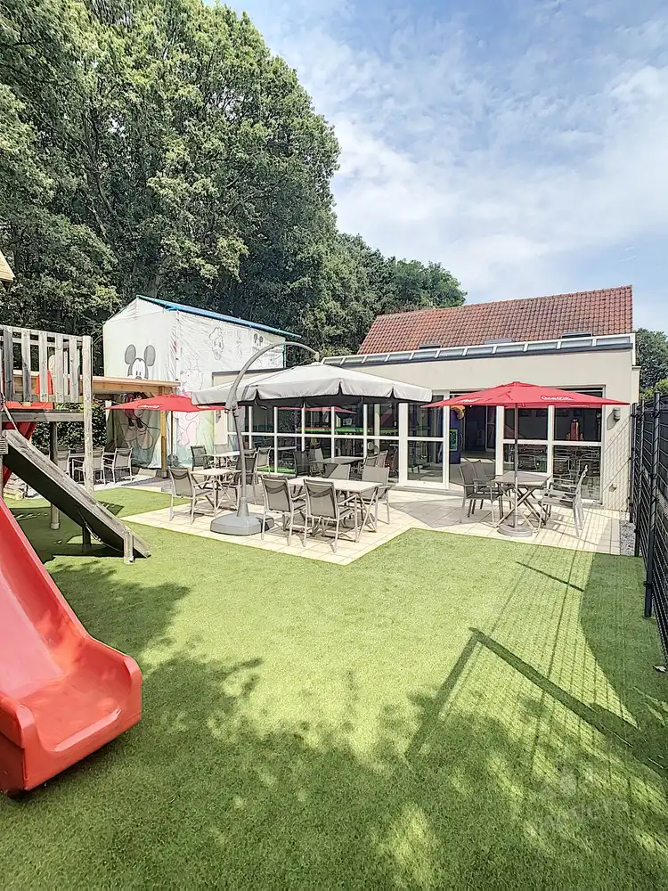 Ruime handelsruimte met woonst op zichtbare ligging in Koersel foto 11