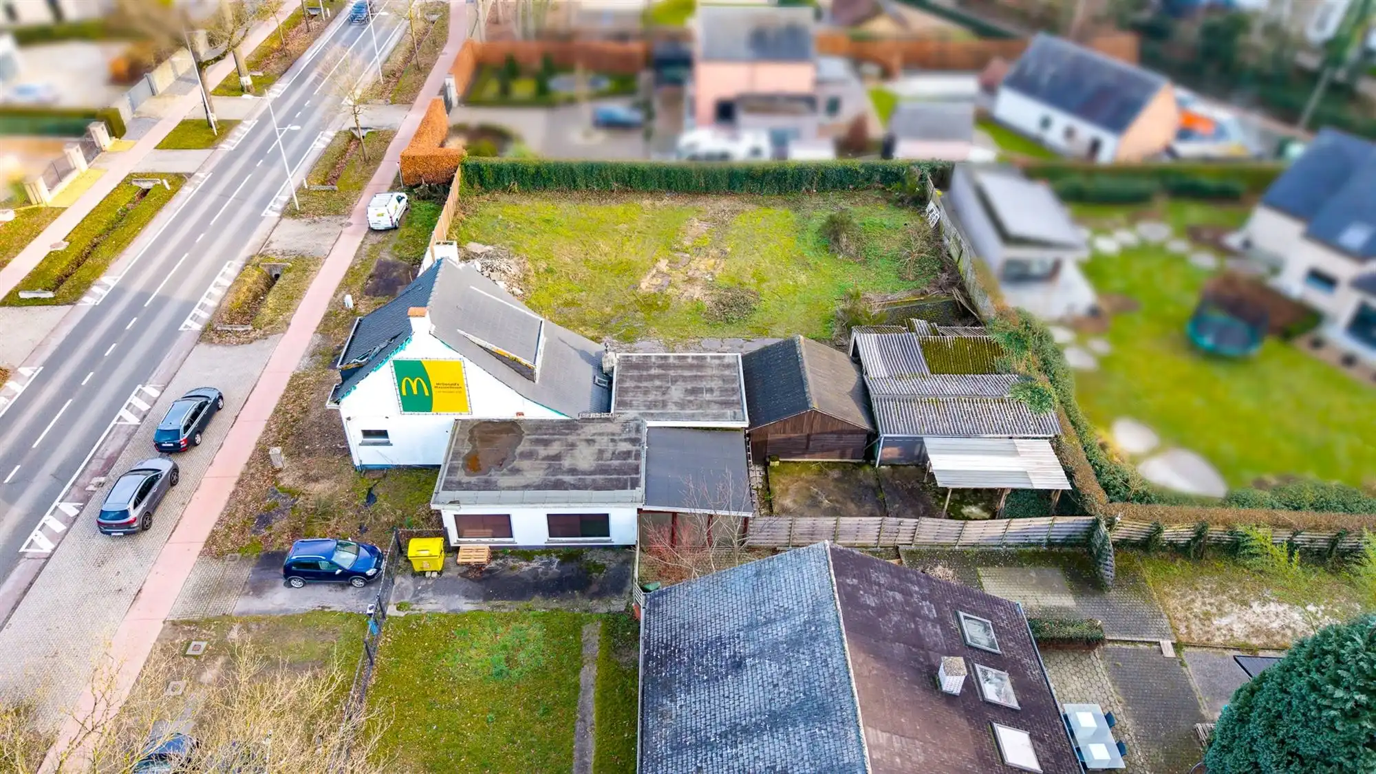 Te slopen of te renoveren woning op ruim perceel van ca. 1.250 m² in Nijlen foto 3