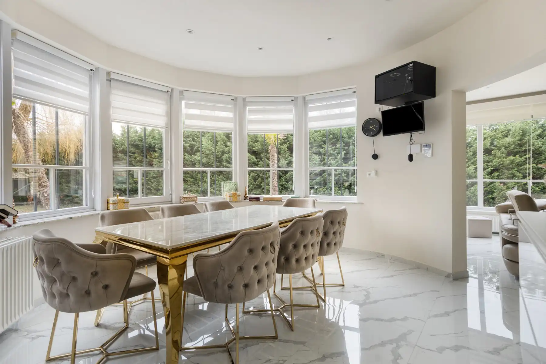 Gerenoveerde woning met 5 slaapkamers en tuin foto 6