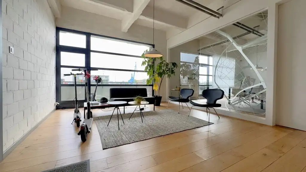 Hip loftkantoor te huur in Handelsdokcenter in Gent foto 2
